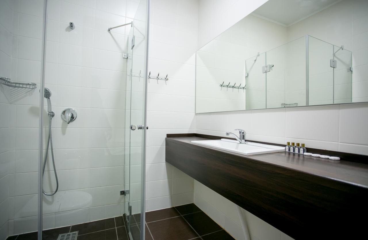 Hotel One Uman Bagian luar foto