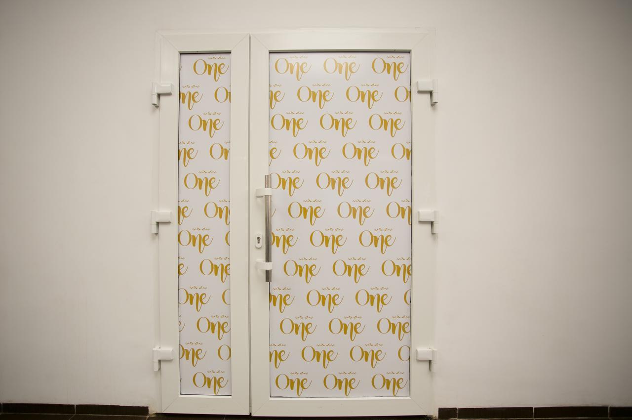 Hotel One Uman Bagian luar foto